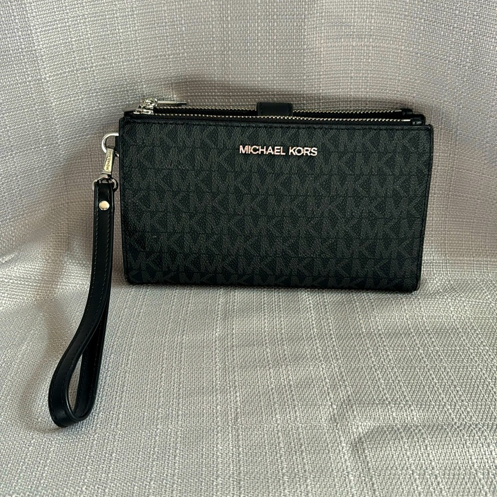 Michael Kors Adele Smartphone Wallet - image 1